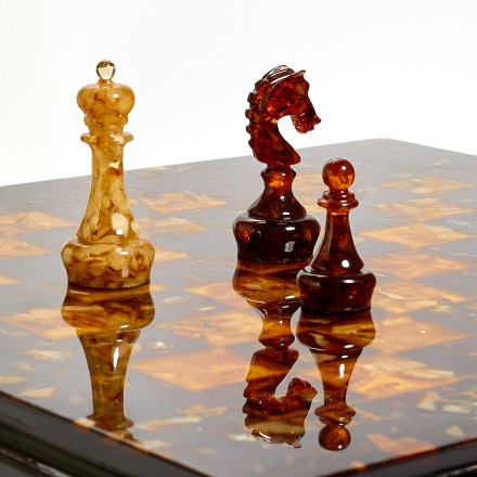 Настольная игра &quot;Шахматы Классика&quot; из Янтаря и дерева купить